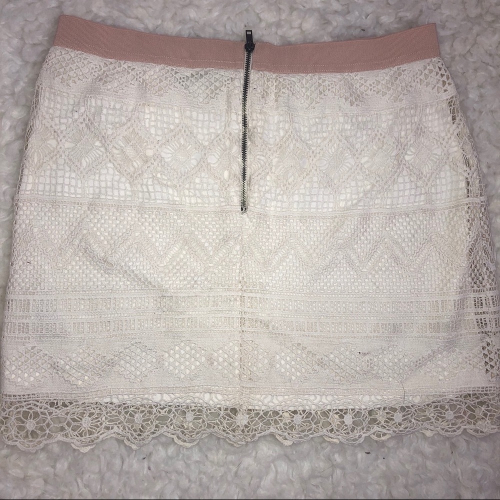 American Eagle skirt. Size 8. - Picture 3 of 4